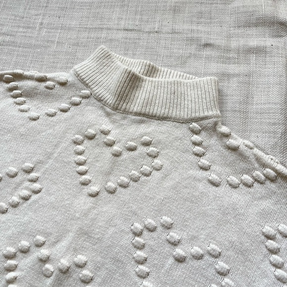 NWOT Off White Scalloped High Neck Hearts Sweater - Picture 4 of 8